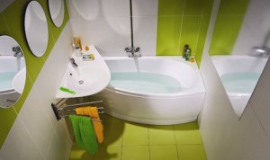 Kis fürdőszoba káddal