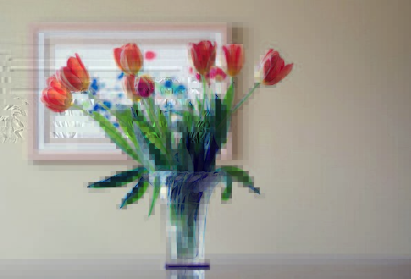 tulipán csokor vázában